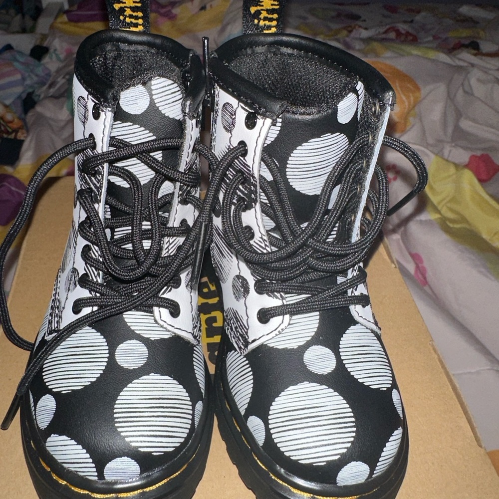 Dr Doc Marten's boots toddler size 7 NEW
